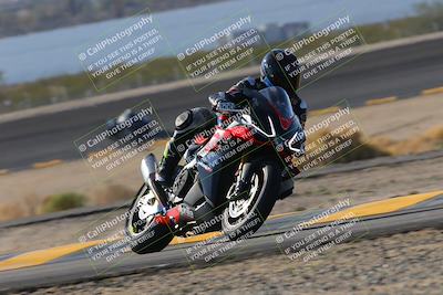 media/Dec-18-2022-SoCal Trackdays (Sun) [[8099a50955]]/Turn 14 (940am)/